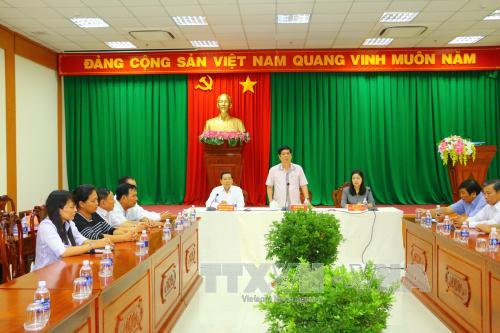 ໜູນຊ່ວຍຄົນທຸກຍາກເຂດທາງທິດຕາເວັນຕົກພາກໃຕ້ສ້າງການດຳລົງຊີວິດເປັນປົກກະຕິ