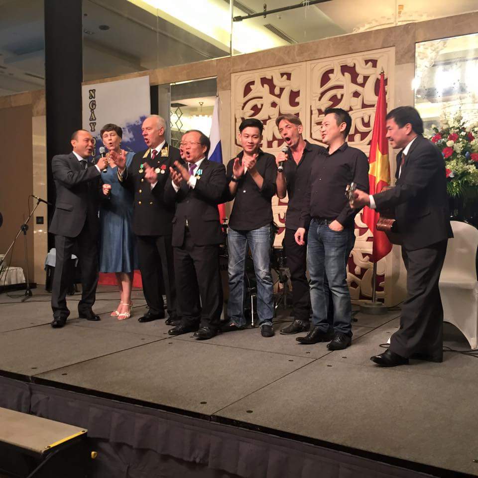 Во Вьетнаме празднуют День России