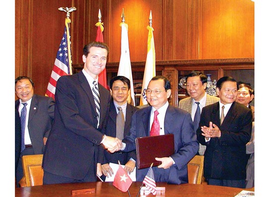 Американский штат Калифорния и г.Хошимин укрепляют сотрудничество