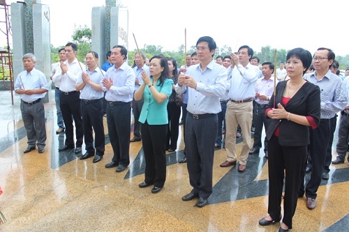 По всей стране проходят различные мероприятия в честь Дня инвалидов войны и павших фронтовиков