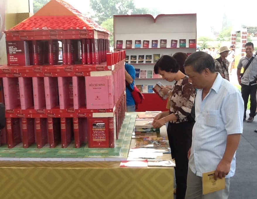 Ханойский книжный фестиваль содействует сохранению реликвий столицы