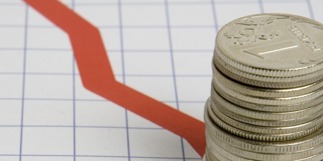 Российский рубль и канадский доллар сильно подешевели