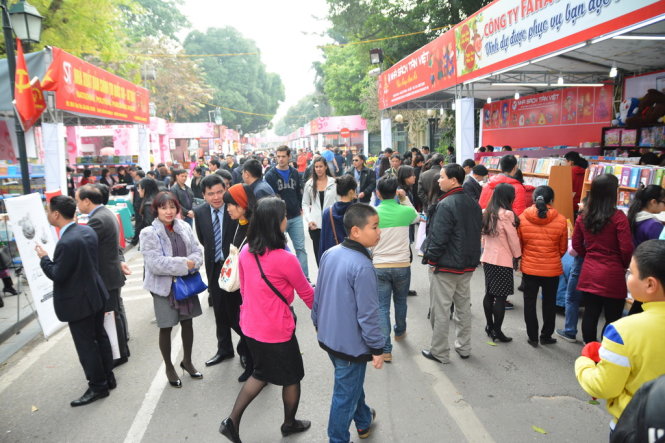 В Ханое открылась новогодняя книжная ярмарка
