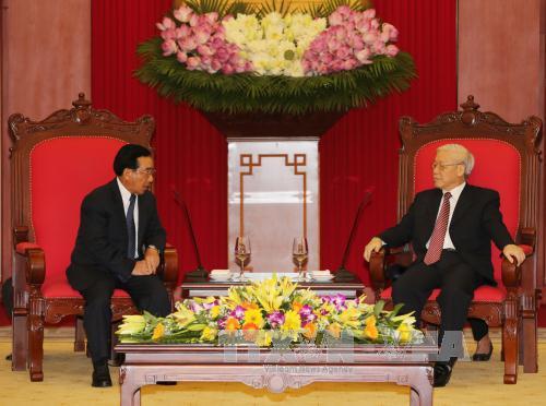 Генсек ЦК КПВ Нгуен Фу Чонг принял высокопоставленную делегацию Лаоса