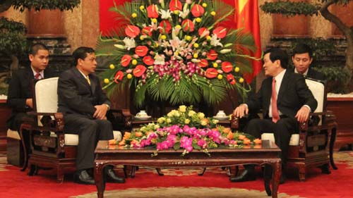 ประธานแห่งรัฐเวียดนามได้ให้การต้อนรับหัวหน้าสถาบันตรวจตราประชาชนสูงสุดลาว