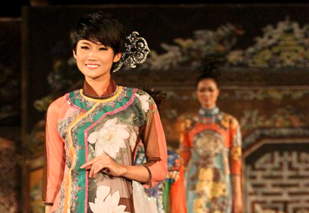 งานราตรีตะวันออก