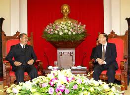 คณะผู้แทนของสถาบันการเมืองรัฐศาสตร์แห่งชาติลาวเยือนเวียดนาม