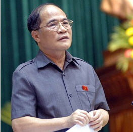 ประธานรัฐสภา Nguyen Sinh Hung ลงพื้นที่ตำบล Tân Tràoจังหวัด Tuyên Quang