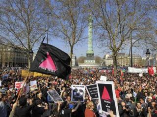 ฝรั่งเศสอนุมัติกฏหมายอนุญาตให้กลุ่มรักร่วมเพศแต่งงานกันได้