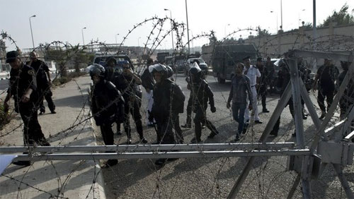 การพิจารณาคดีอดีตประธานาธิบดีโมฮัมเหม็ด  มอร์ซีถูกเลื่อนออกไปเป็นต้นปี๒๐๑๔