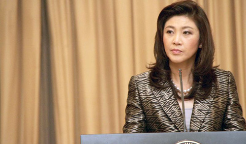 นางสาว ยิ่งลักษณ์ ชินวัตร ยืนยันที่จะดำรงตำแหน่งรักษาการนายกฯ