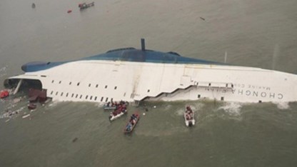 มีผู้เสียชีวิตอย่างน้อย๑๘คนและสูญหายอีก๒๗๘คนจากเหตุเรือเฟอร์รี่อับปางในสาธารณรัฐเกาหลี