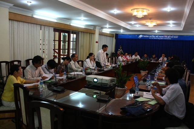 การเสวนาเชิงวิชาการภายใต้หัวข้อ “ประชาคมอาเซียนปี๒๐๑๕และสถานการณ์ปัจจุบันในทะเลตะวันออก”