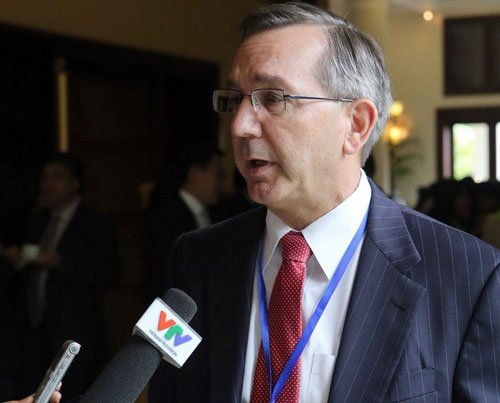 สหรัฐถือความสัมพันธ์กับอาเซียนเป็นปัญหาที่ได้รับความสนใจเป็นอันดับต้นๆในนโยบายการต่างประเทศ