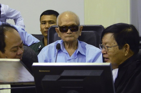 รื้อฟื้นการพิจารณาคดีอดีตผู้นำเขมรแดง