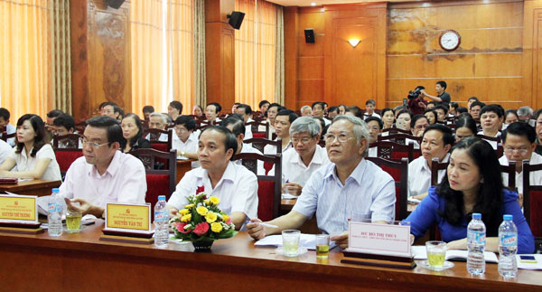 แสดงความคิดเห็นต่อร่างเอกสารการประชุมสมัชชาใหญ่พรรคสมัยที่๑๒