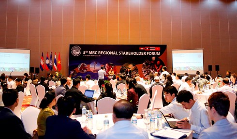 ฟอรั่มทาบทามเกี่ยวกับโครงการก่อสร้างโรงไฟฟ้าปากลาย