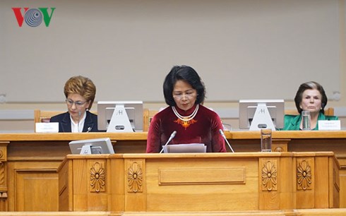 เวียดนามเรียกร้องให้สตรีโลกขยายความร่วมมือระหว่างประเทศ มีส่วนร่วมปฏิบัติเป้าหมายการพัฒนาอย่างยั่งยืน