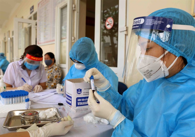 เวียดนามเป็นตัวอย่างในการรับมือการแพร่ระบาดของโรคโควิด -19