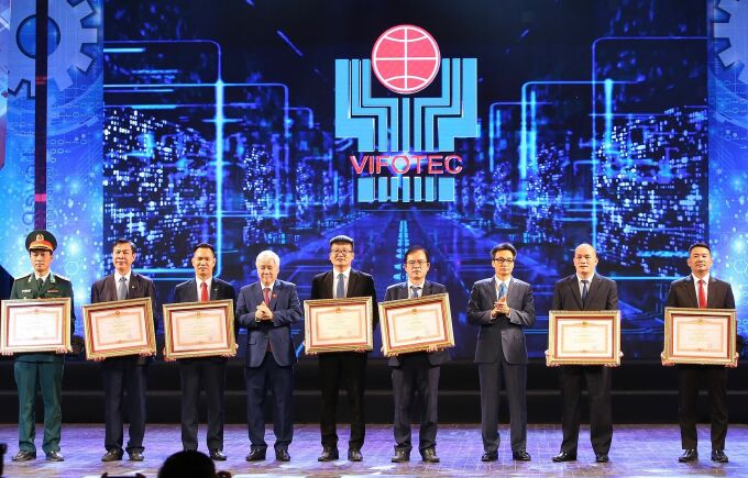 45 ผลงานดีเด่นได้รับรางวัลความคิดสร้างสรรค์ในด้านวิทยาศาสตร์เทคโนโลยีเวียดนามปี 2020