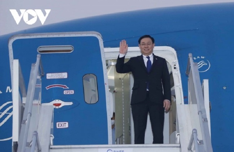 ประธานสภาแห่งชาติ เวืองดิ่งเหวะเสร็จสิ้นการเยือนประเทศสาธารณรัฐเกาหลีและอินเดียอย่างเป็นทางการ