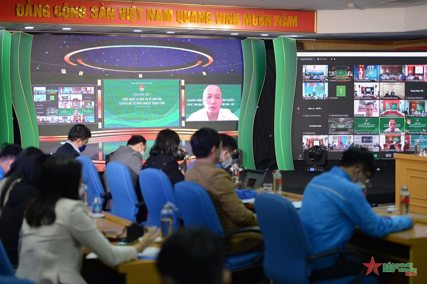 ส่งเสริมบทบาทของเยาวชนในการผลักดันการปรับเปลี่ยนสู่ยุคดิจิทัล