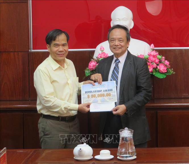 ผลักดันความร่วมมือในด้านการฝึกอบรมแหล่งบุคลากรที่มีคุณภาพสูงให้แก่เวียดนามและเขตที่ราบลุ่มแม่น้ำโขง