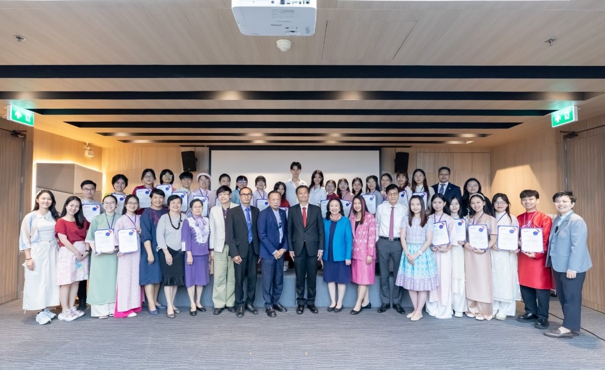 โครงการฝึกอบรมภาษาไทยระยะสั้นแบบเข้มให้แก่นักศึกษาเวียดนาม -สะพานเชื่อมนักศึกษาที่รักภาษาไทย