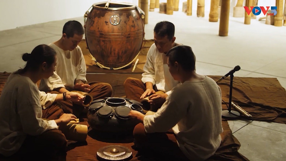 วงดนตรี ด่านด๊อ มีส่วนร่วมอนุรักษ์วัฒนธรรมพื้นเมือง