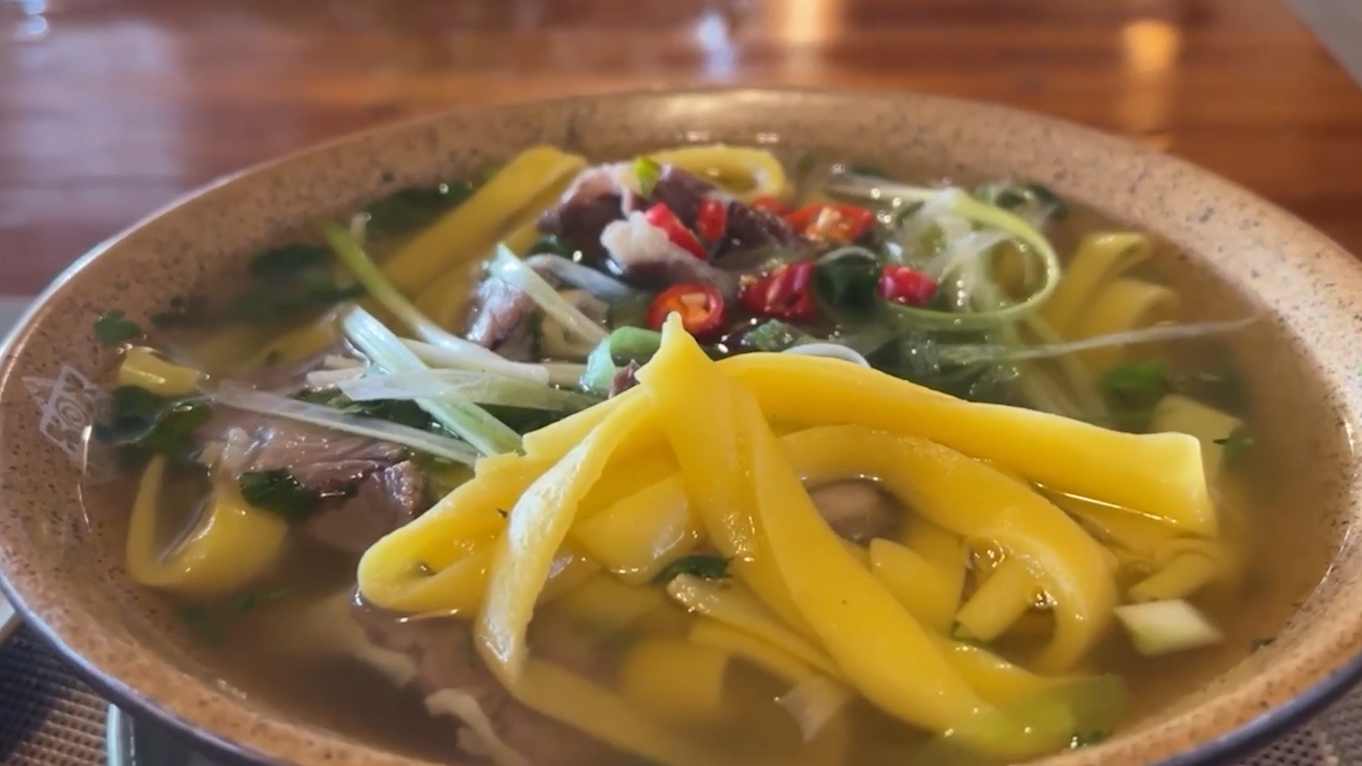 เฝอข้าวโพด – อาหารจานพิเศษบนที่ราบสูงหินด่งวัน