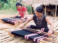 สตรีชนเผ่าเกอตูร่วมกันอนุรักษ์อาชีพพื้นเมือง