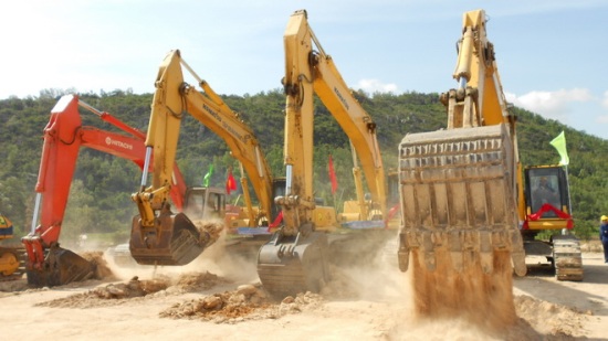 วางศิลาฤกษ์โครงการก่อสร้างทางหลวงหมายเลข19ช่วงผ่านจ.บิ่งดิ๋ง