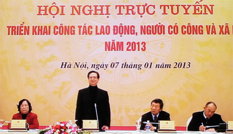 ส่งเสริมงานด้านแรงงาน ผู้ที่บำเพ็ญประโยชน์ต่อชาติและงานด้านสังคมปี2013