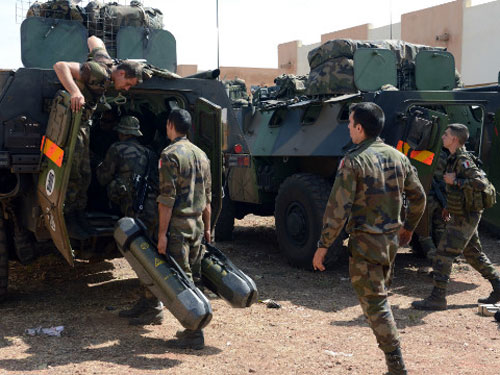 นานาชาติสนับสนุนฝรั่งเศสช่วยมาลีปราบปรามกลุ่มกบฏมุสลิม