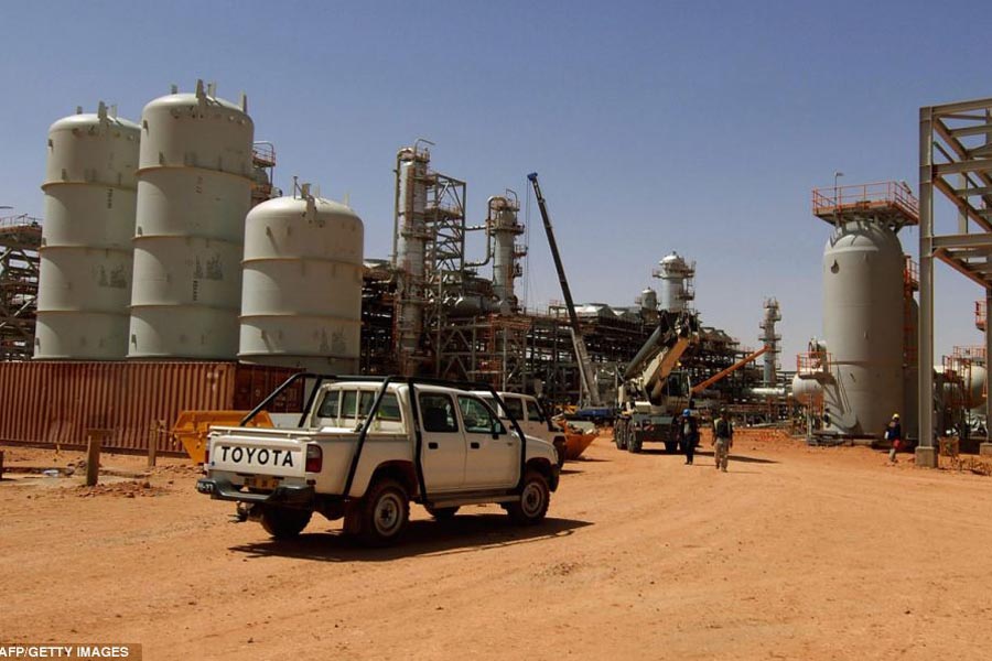 สามารถช่วยชีวิตตัวประกันเกือบ650คนในแอลจีเรีย