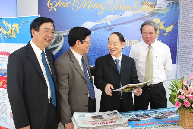 กิจกรรมฉลองปีใหม่2013และครบรอบ83ปีวันก่อตั้งพรรคคอมมิวนิสต์เวียดนาม