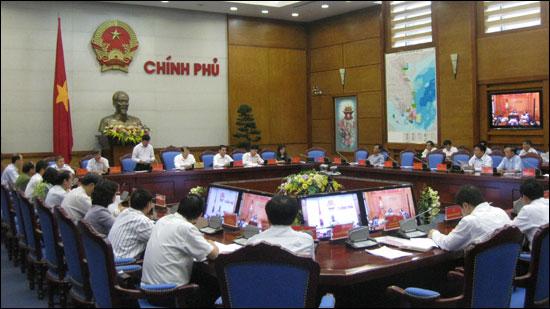 ผลักดันการปฏิบัติภารกิจแก้ปัญหาความยากจนปี2013และแนวทางถึงปี2015