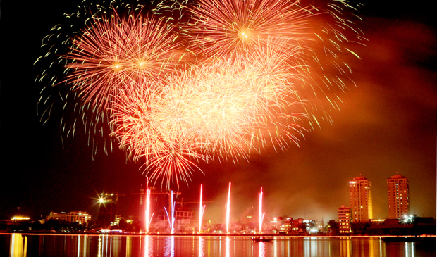 ดานังคึกคักกับกิจกรรมวัฒนธรรมขานรับการประกวดดอกไม้ไฟนานาชาติ