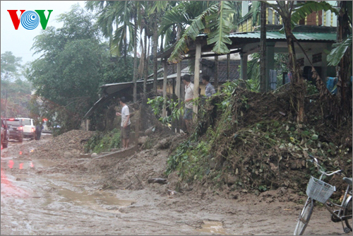 เร่งแก้ไขผลเสียหายจากน้ำหลากในท้องถิ่นต่างๆทางภาคกลาง