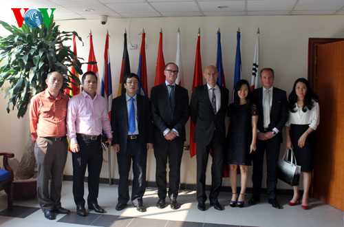 สถานีวิทยุเวียดนามและกลุ่มสื่อสารประชาสัมพันธ์ อาทีเอล ซีบีเอส เอเชีย มุ่งกระชับความร่วมมือในอนาคต