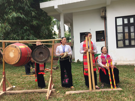 เทศกาล เฮ๊ตช้า เอกลักษณ์วัฒนธรรมของชนกลุ่มน้อยเผ่าไทในจังหวัดเซินลา