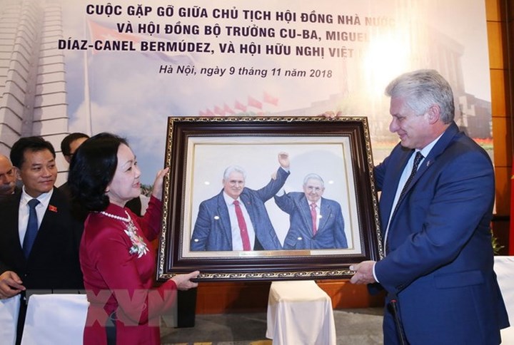 ประธานสภาแห่งรัฐและสภารัฐมนตรีคิวบาเสร็จสิ้นการเยือนเวียดนาม