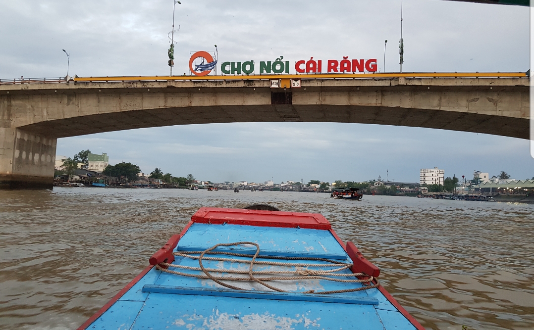 ตลาดน้ำ ก๊ายรัง - แหล่งท่องเที่ยวที่เป็นไฮไลท์ของนครเกิ่นเทอ