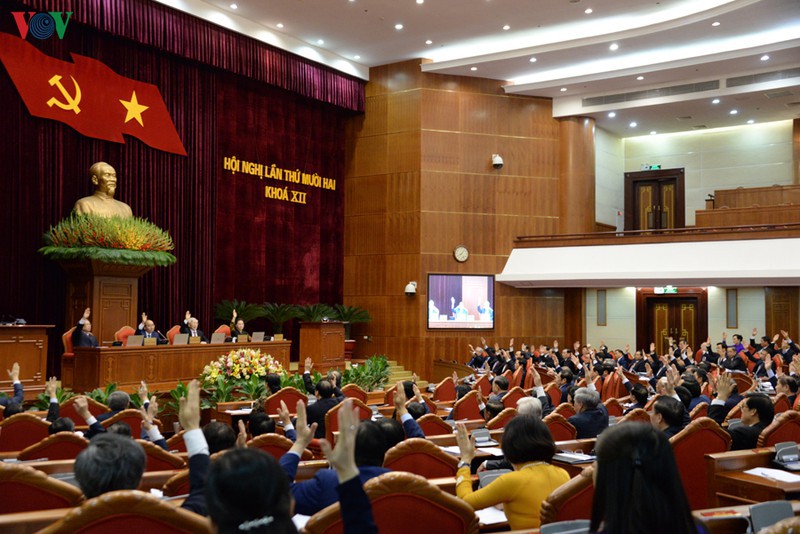 วันที่2ของการประชุมครั้งที่12คณะกรรมการกลางพรรคสมัยที่12