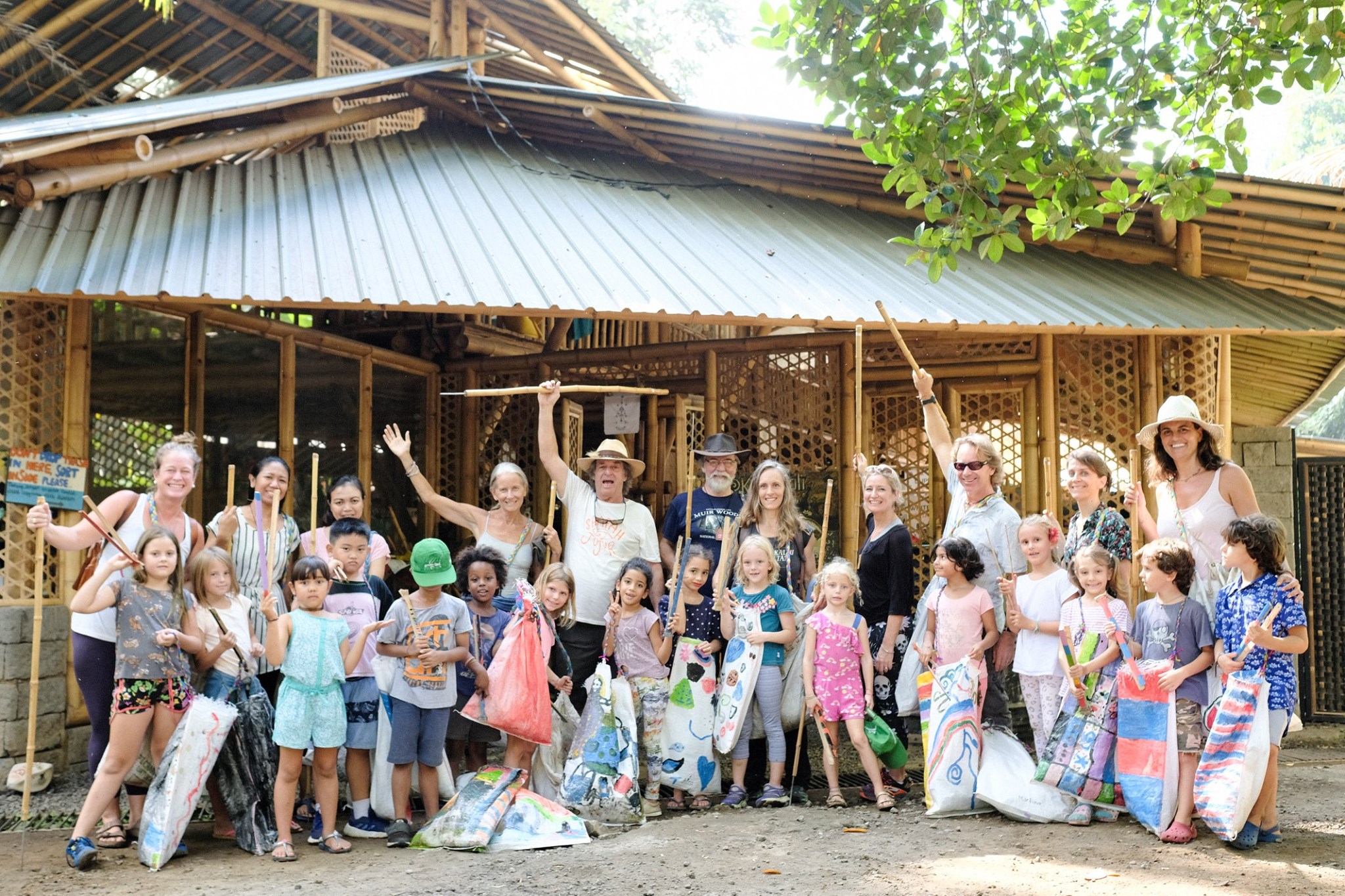 โรงเรียนสีเขียว “Green School” กับภารกิจการสอนเด็กเกี่ยวกับการอนุรักษ์สิ่งแวดล้อมในอินโดนีเซีย