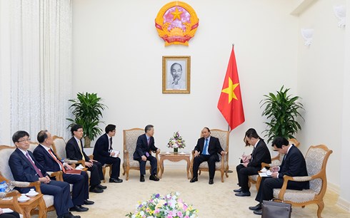 응웬 쑤안 푹 국무총리,  前 한국 국무조정실장과 면담