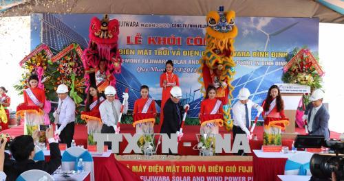 Binh Dinh성 100MW 태양열 및 풍력 발전 프로젝트 착수