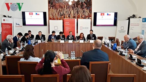 베트남과 체코 공화국 간의 경제 및 무역협력 강화