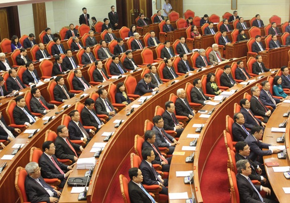 12차 중앙위원회 7차 회의, 각급 간부진, 특히 임무 상응 전략급 간부진 구축 제안 논의