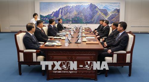 10 여 년만에 남조선민주주의인민공화국 간의 첫 번째 장성급 군사 회담